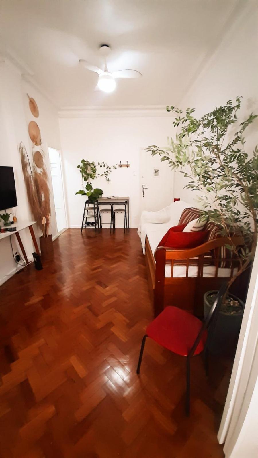 Rainha Elisabeth, 7 Apartamento *